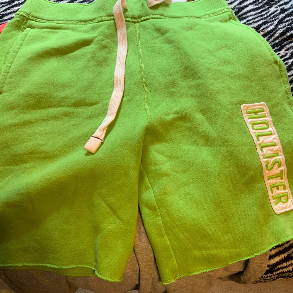 Men’s shirts and sweaters